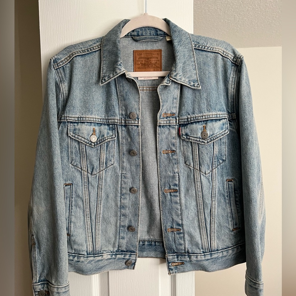 Levi’s denim jacket size XS